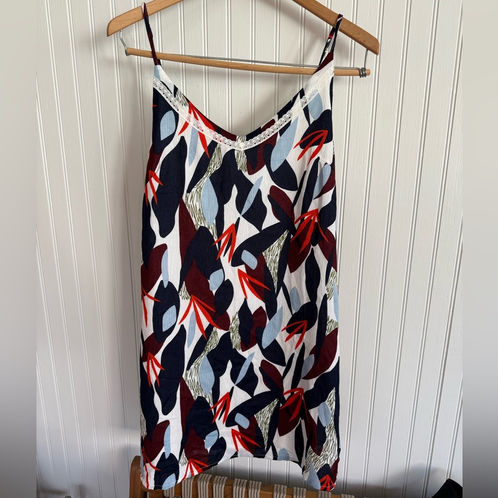 Coco + Carmen Floral Tank Size Small